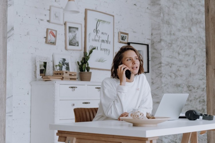 Lenders begin contacting borrowers who have deferred loans Main Image